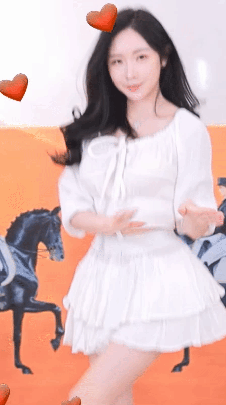 2042267751_dzoyT3Xr_ezgif.com-gif-maker.gif