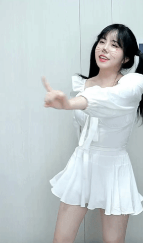 2042267751_mcfNt7D0_ezgif.com-gif-maker_28429.gif