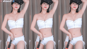 238519959_uKeTVHwf_ezgif.com-gif-maker.gif