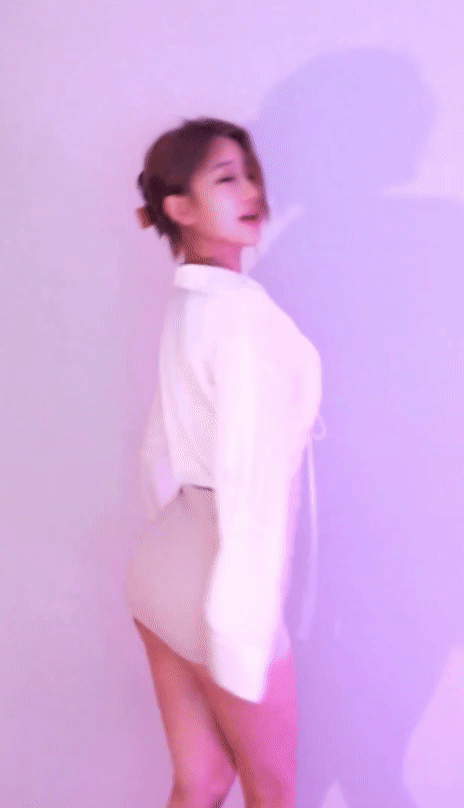 238519975_nYIFwJqh_BCADBEC62.gif