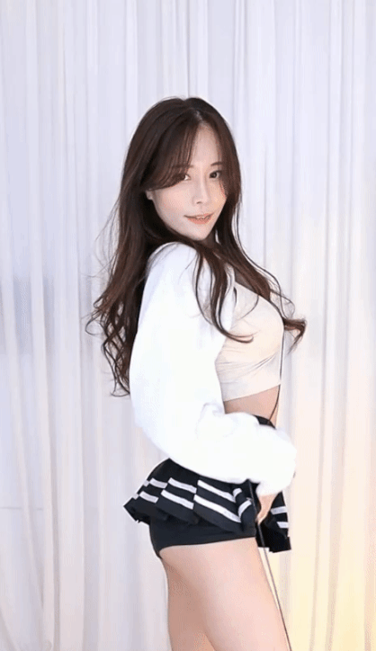 3552727264_rKDqxQuL_ezgif.com-gif-maker_28329.gif