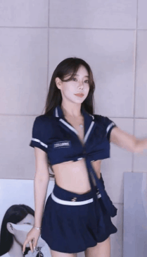 3667335447_4F7s9Ly1_ezgif.com-gif-maker.gif
