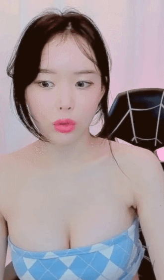 3667844105_KXVhASWe_ezgif.com-gif-maker.gif