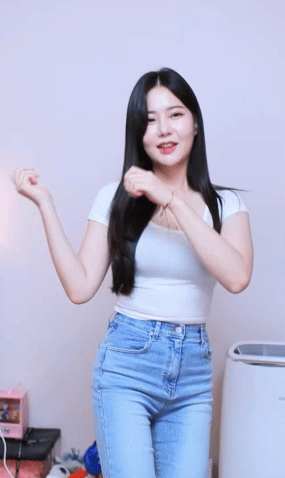 3667844105_Znxfs9dY_ezgif.com-gif-maker.gif