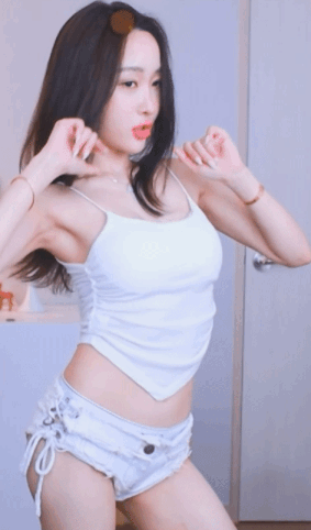 3667844105_pyDHWvE7_ezgif.com-gif-maker_28729.gif