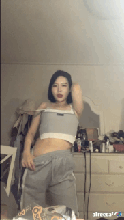 3696746928_QblEJnoB_ezgif.com-gif-maker_28529.gif