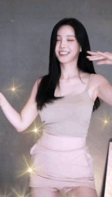3696746950_ARE1P8B9_ezgif.com-gif-maker_28229.gif