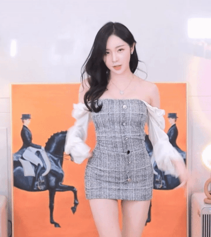 3696746950_WAUL9rTF_ezgif.com-gif-maker_28329.gif