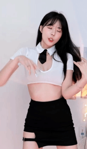 3696746950_WwZLz2F0_ezgif.com-gif-maker.gif