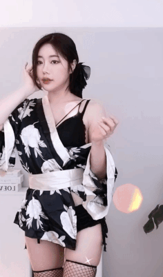3696746950_YofrZh6J_ezgif.com-gif-maker_28129.gif