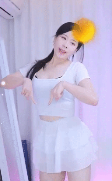 3696746950_pVMkWyhQ_ezgif.com-gif-maker_28229.gif