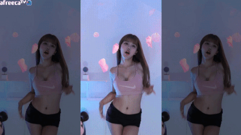 3696746950_wrUmqXFy_ezgif.com-gif-maker_28729.gif