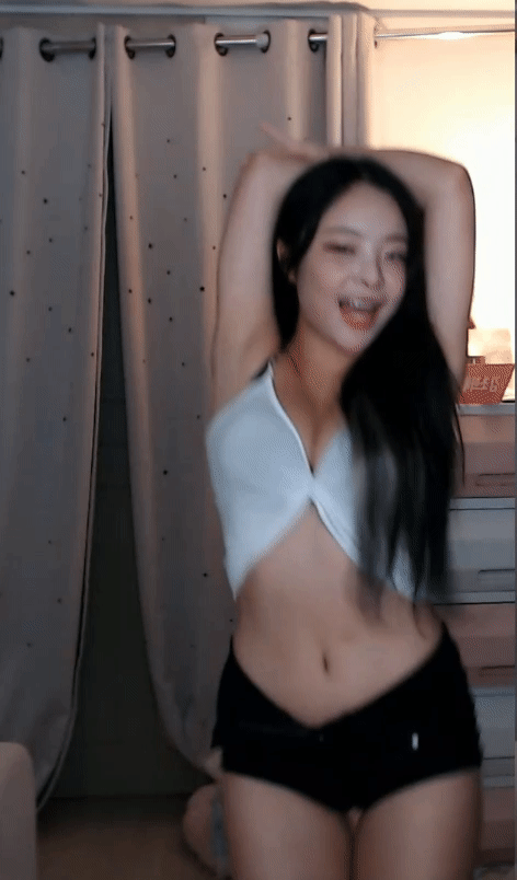 989925262_E0bZ7CPw_ezgif.com-gif-maker.gif