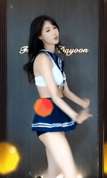 989925262_UOyzfdbI_ezgif.com-gif-maker_28429.gif