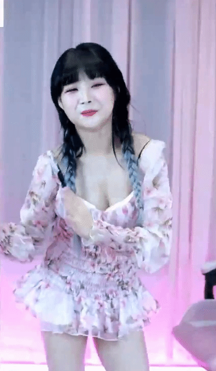 990010625_Gzc5pEAX_ezgif.com-gif-maker_28329.gif