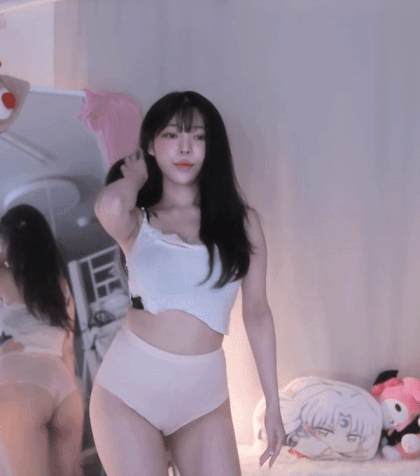 990010702_qd0GC9PL_ezgif.com-gif-maker.gif