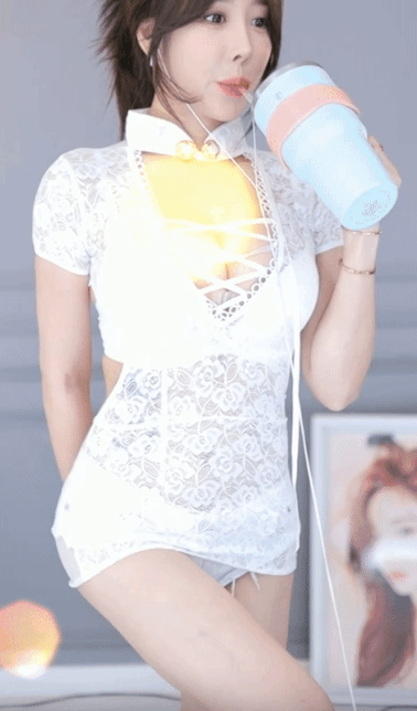 990010735_HlYQ7oGa_ezgif.com-gif-maker.gif