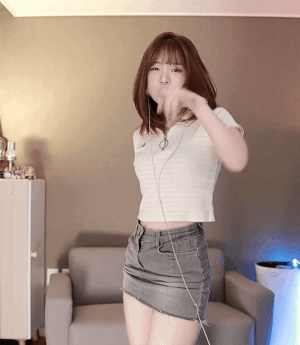 990010953_lXZEkyn9_ezgif.com-gif-maker_281429.gif