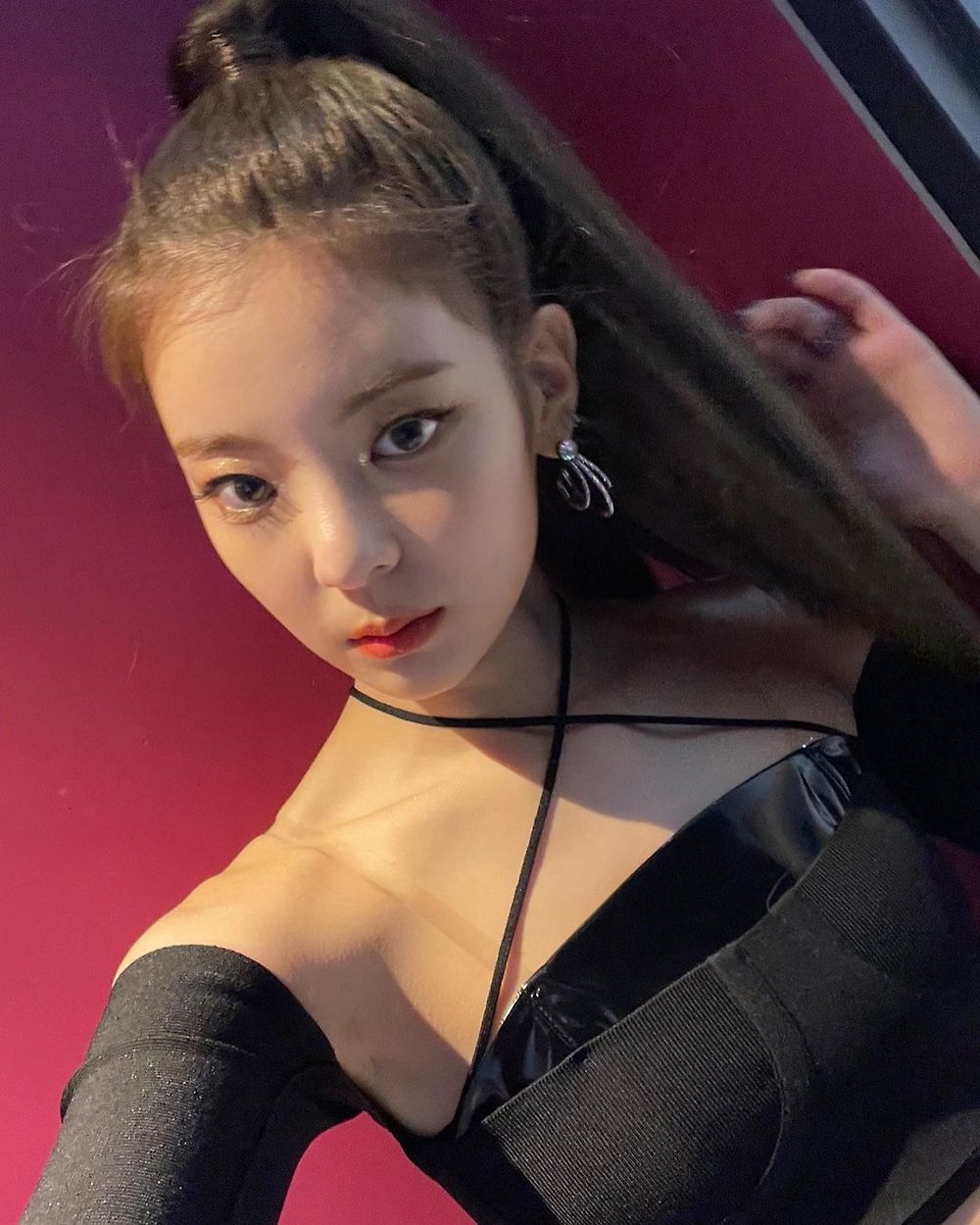 itzy.all.in.us_20211012_113945_1.jpg