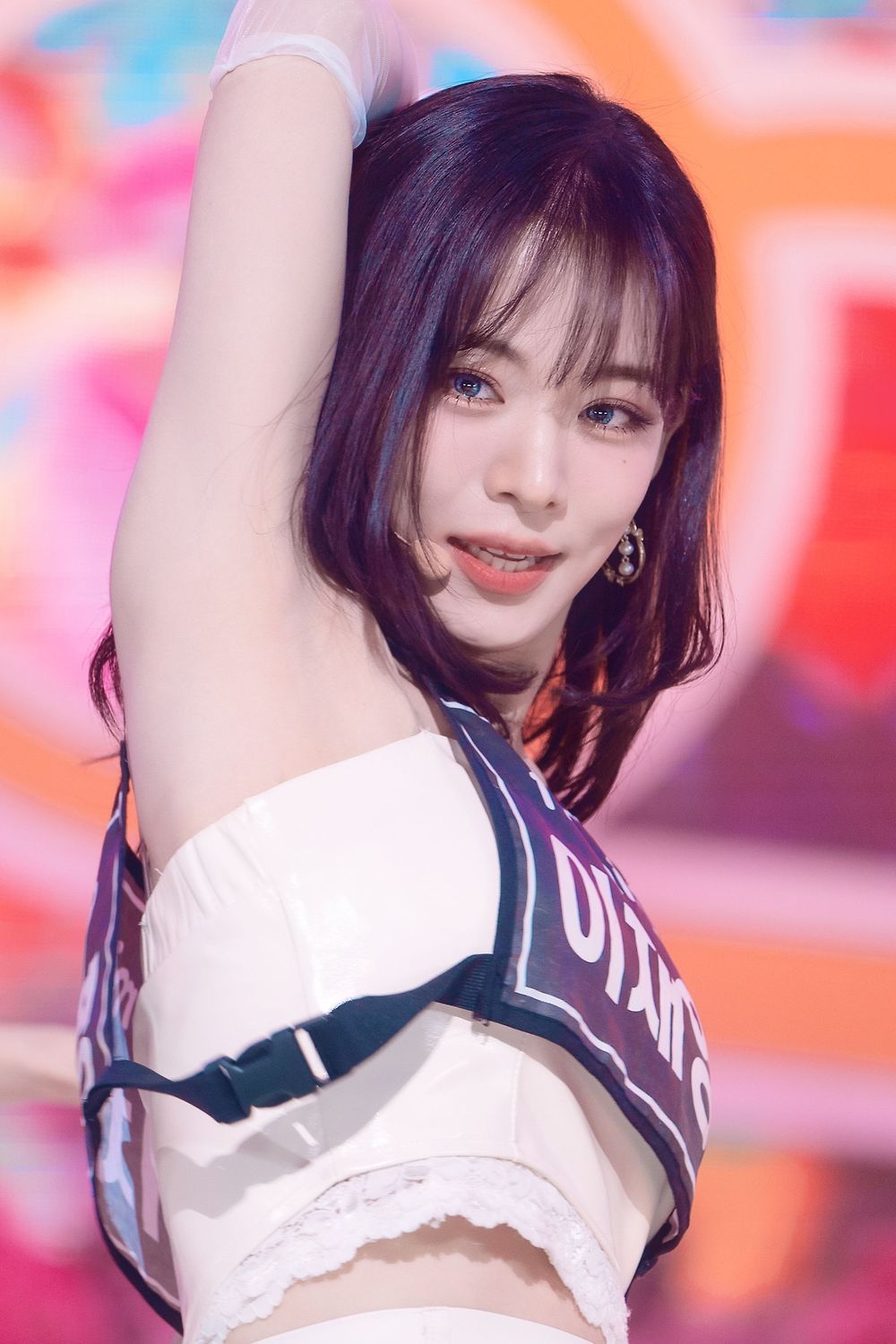 61fc7f8f4fdacd4b90c390a1-p.jpg