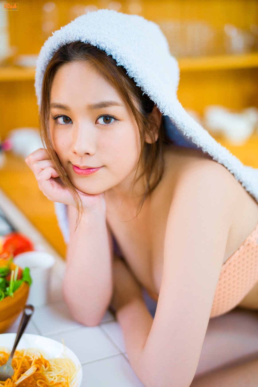 아침 챙겨먹는 여자