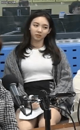 귀여운 나연 흰티