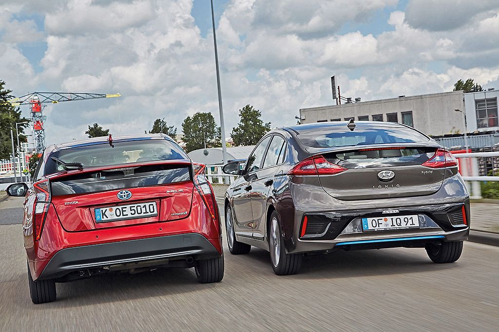 아이오닉 vs 프리우스