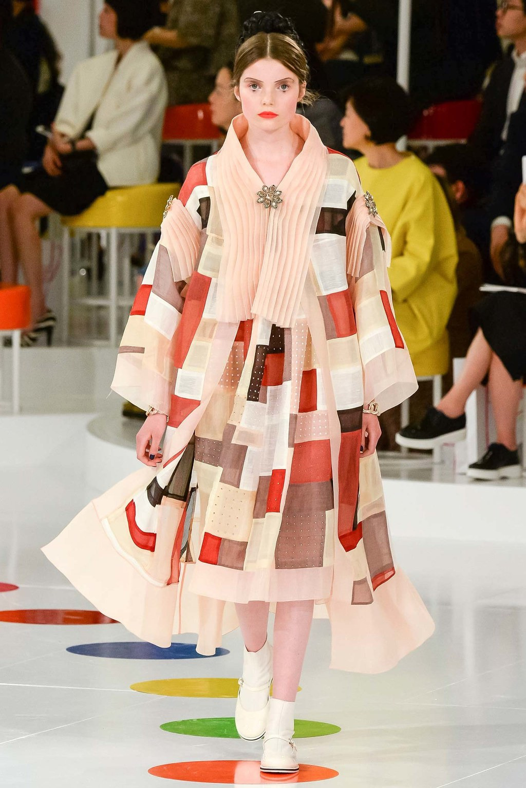 한국에서 영감 받아 제작한 명품 브랜드들 의상들