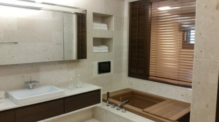 9932C7465B6C53BF0CE00D