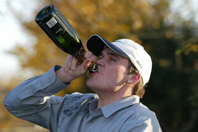 19살에 대박 로또에 당첨된 남자