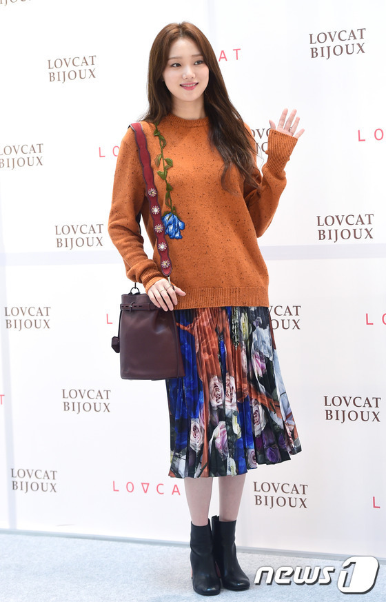 행사장의 이성경