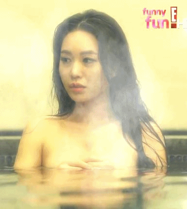 여배우 샤워 장면 모음.gif 