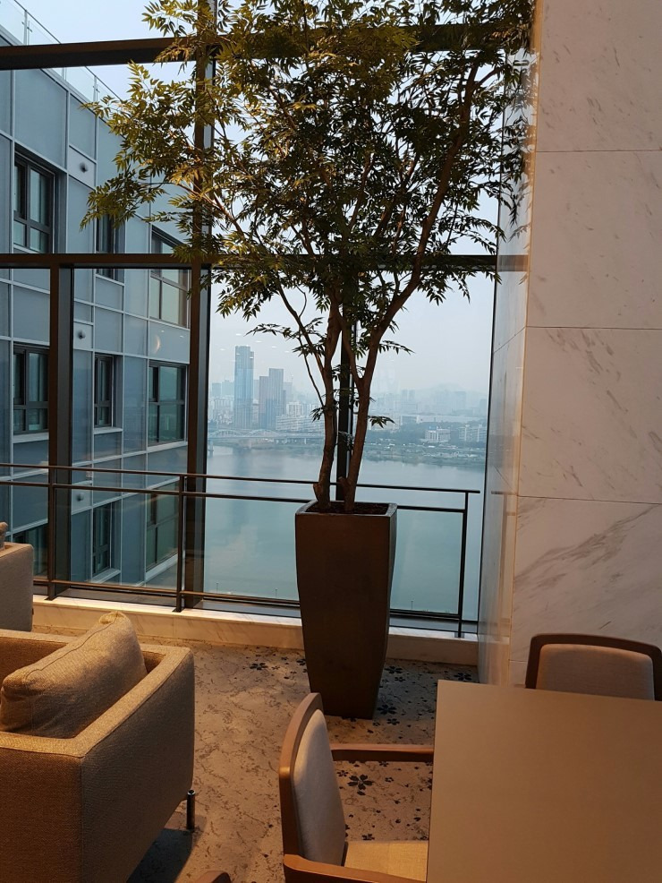 아파트 옥상 스카이라운지