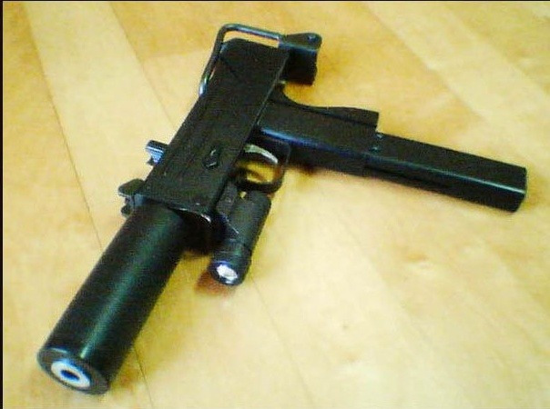 추억의 비비탄 총