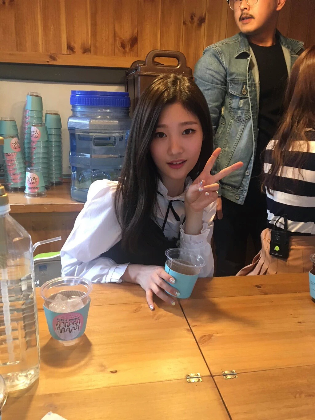 흔한 카페 알바녀