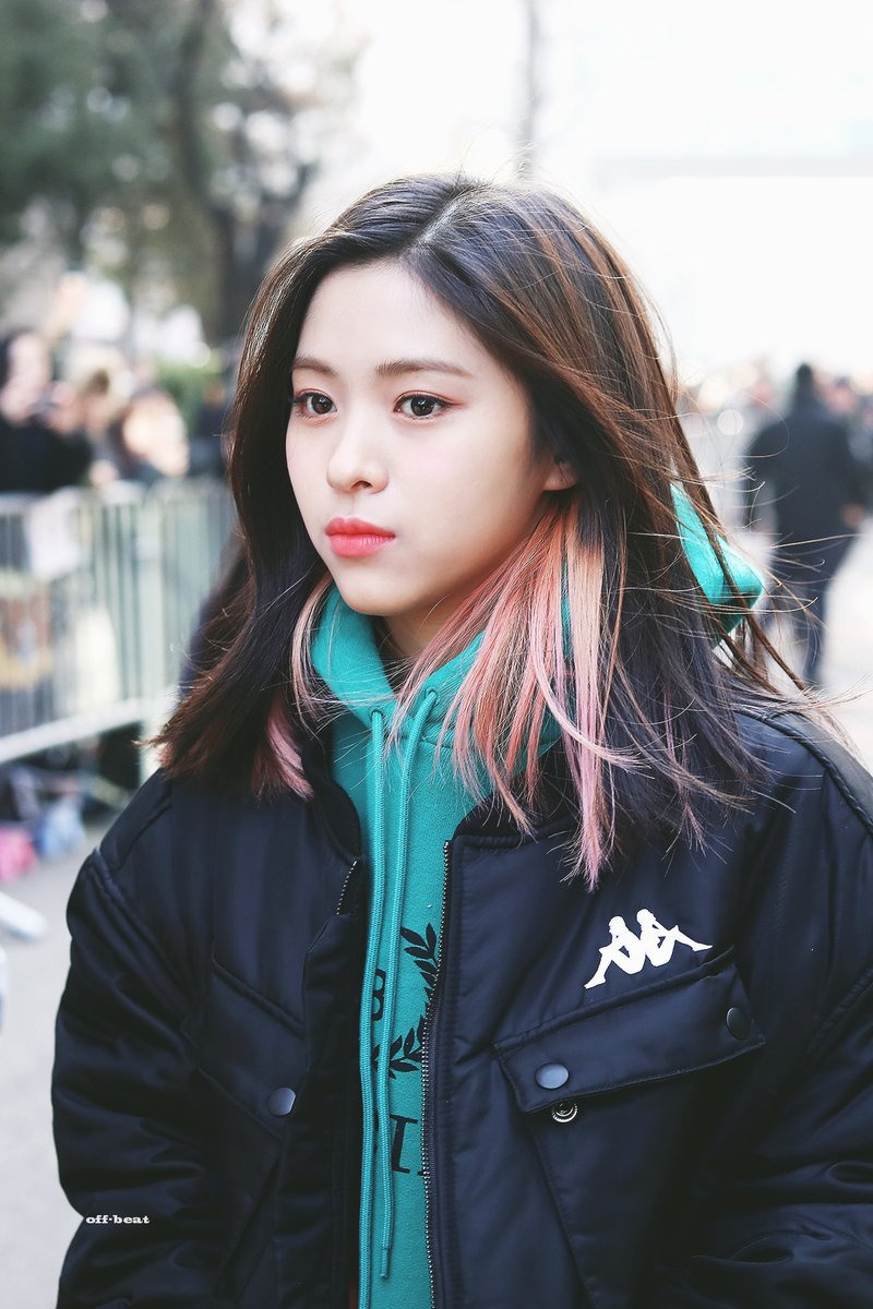 웃는게 귀여운 ITZY 신류진