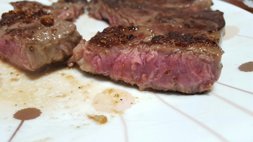 돼지고기 VS 소고기