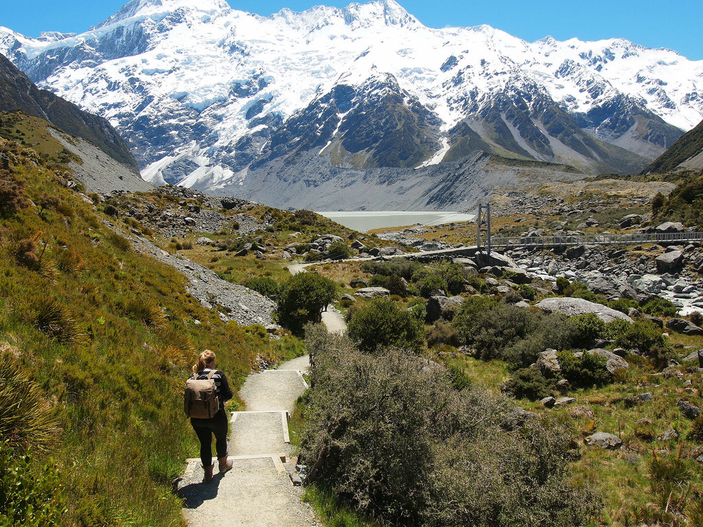 255AB93858B2B59E34337D