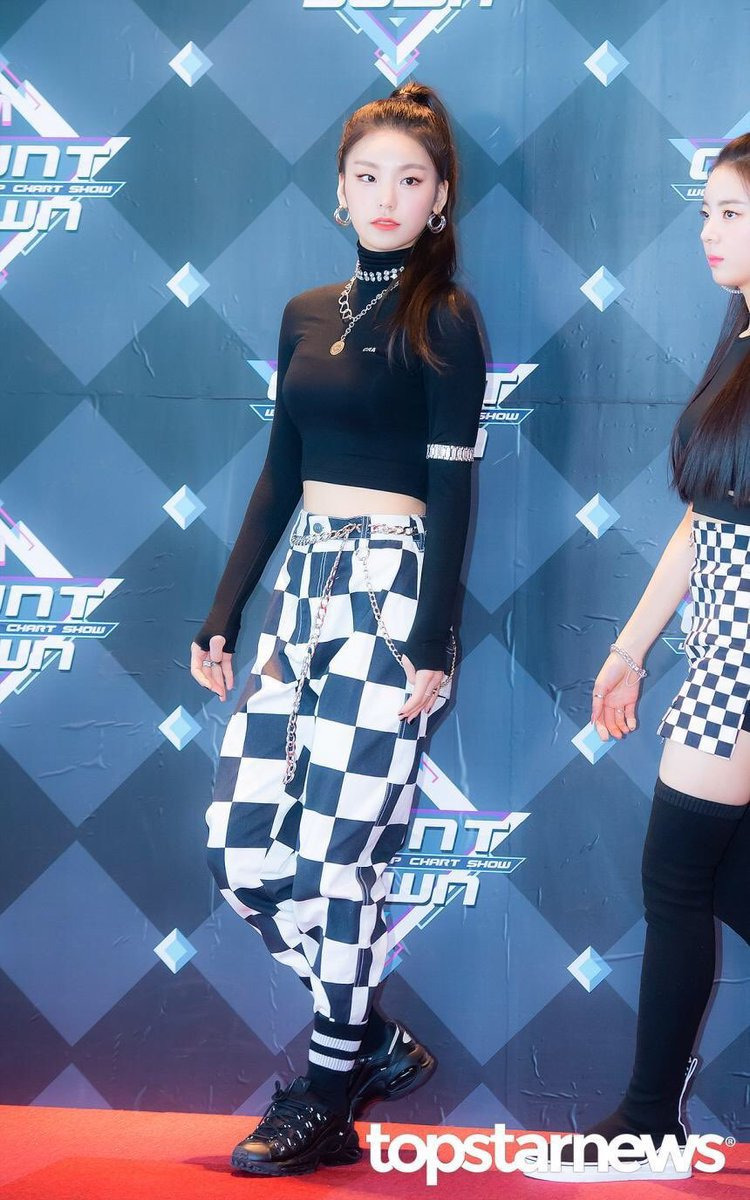 ITZY 예지 엠카