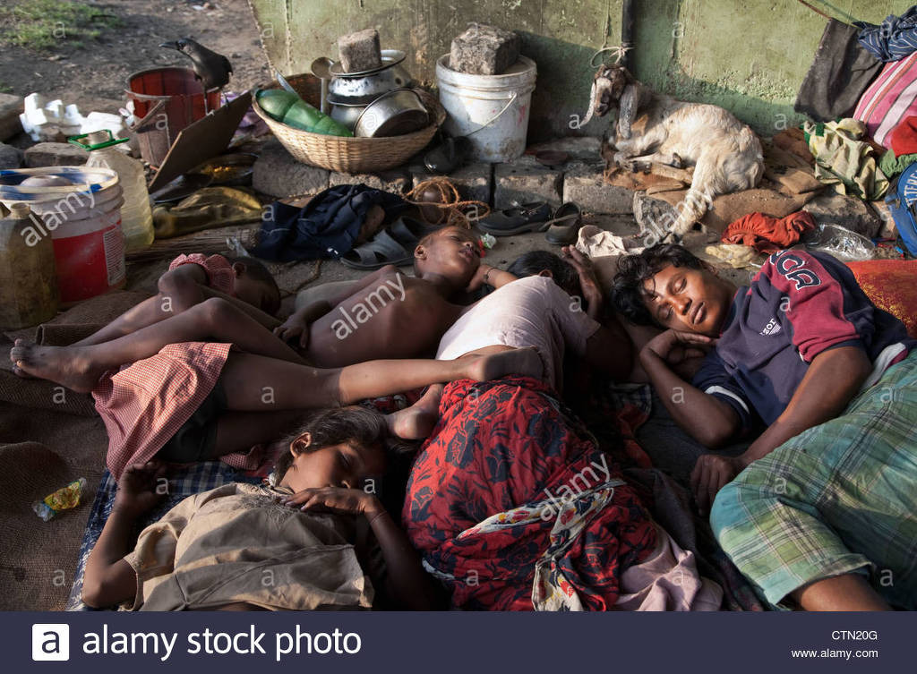 인도의 끔찍한 빈부격차와 노숙 문제