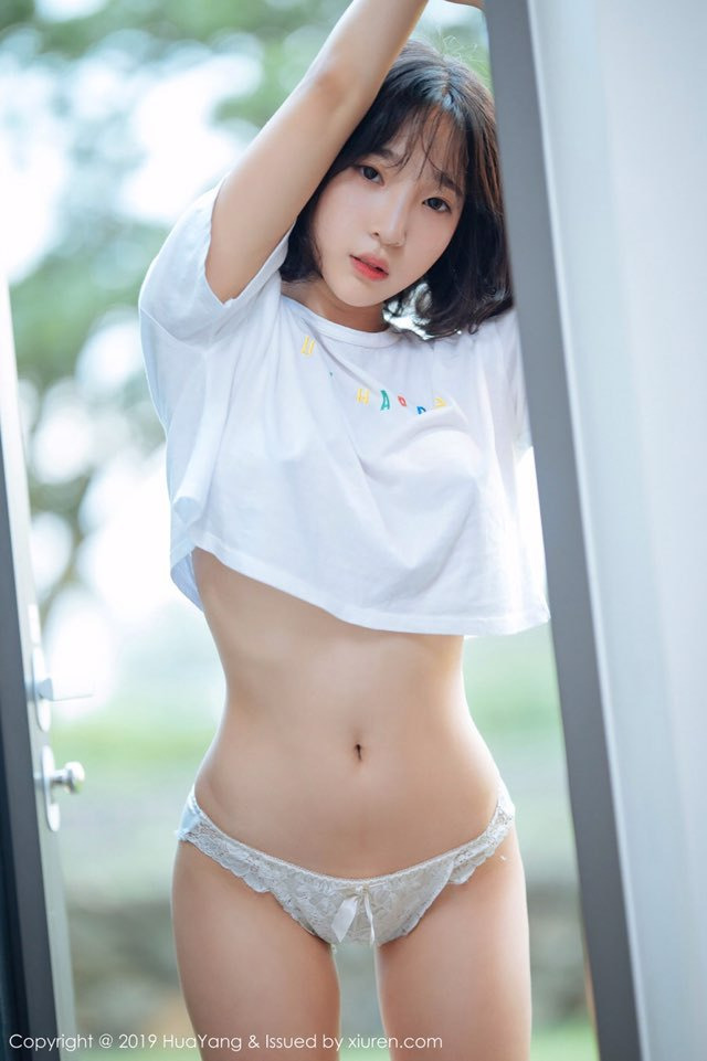 강인경 흰팬티