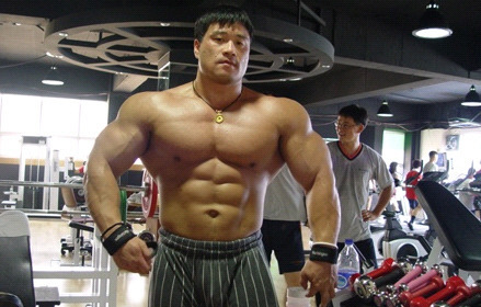 국내 상위권 보디빌더들