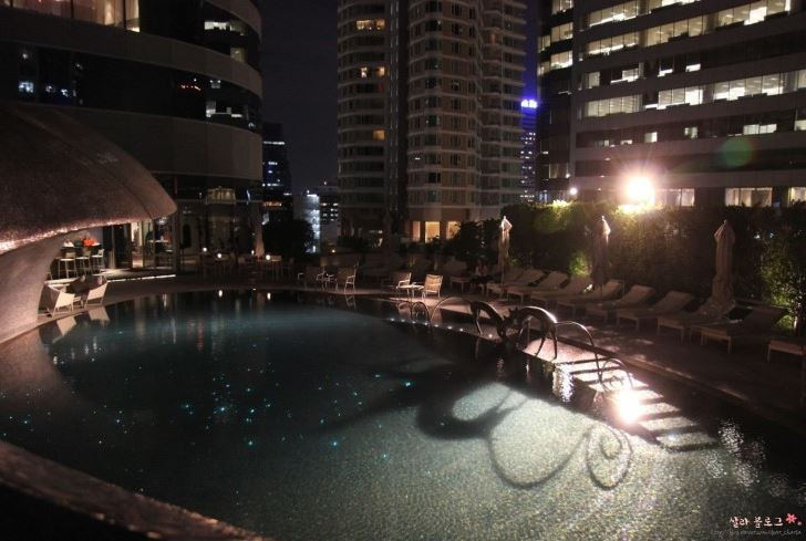 9962FF445A4B833324DC73