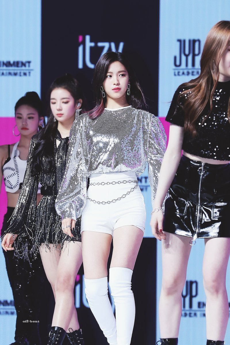 웃는게 귀여운 ITZY 신류진