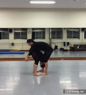 뜻밖의 시리즈(4) .gif