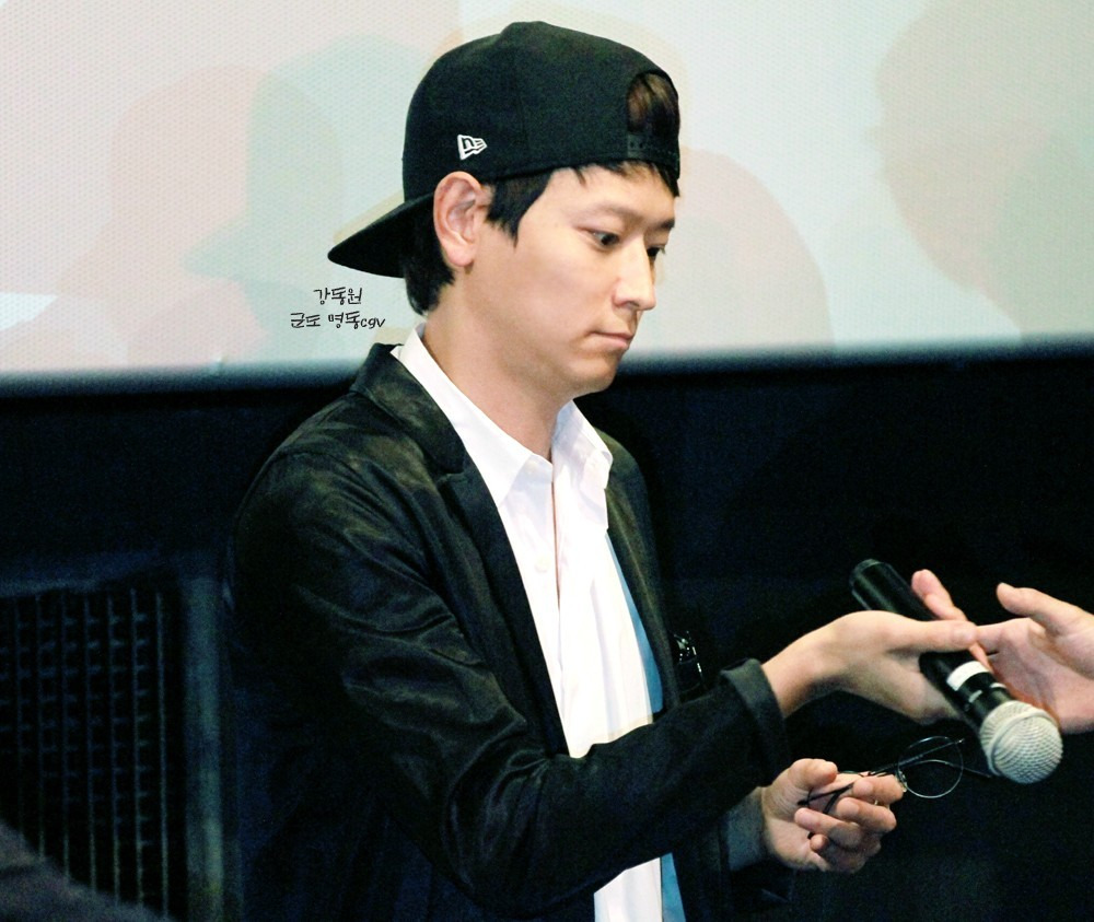 스냅백 쓴 강동원