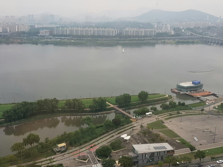 아파트 옥상 스카이라운지