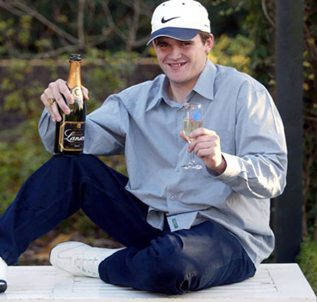 19살에 대박 로또에 당첨된 남자