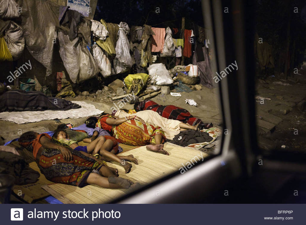 인도의 끔찍한 빈부격차와 노숙 문제