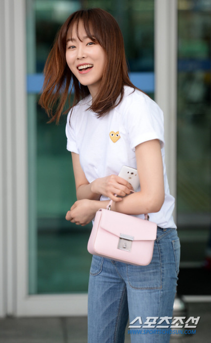 서현진 공항 패션